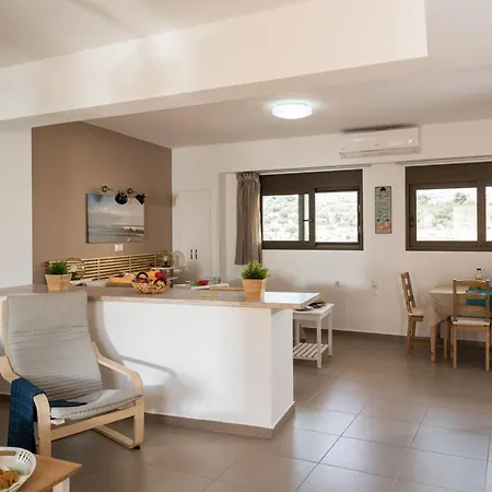 Halepa Luxury Apartment *