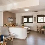 Halepa Luxury Apartment *