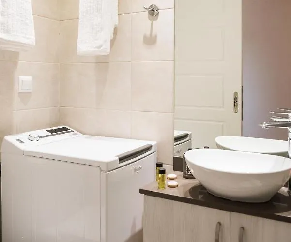 Halepa Luxury Apartment